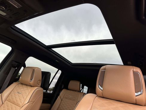 Used 2023 Cadillac Escalade ESV Sport w/ LPO, ONYX Package image 17