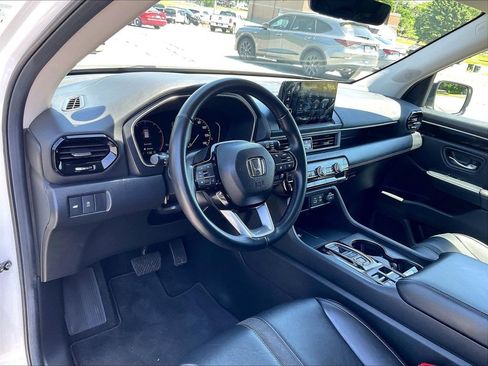Certified 2025 Honda Pilot EX-L image 8