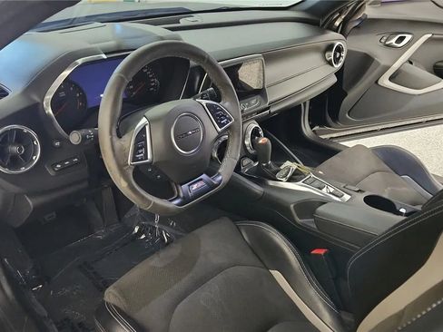 Used 2020 Chevrolet Camaro SS RWD image 13