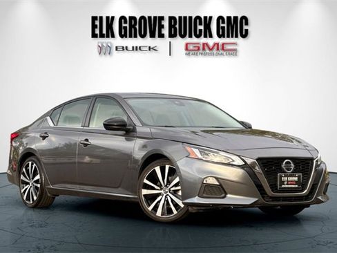 Used 2022 Nissan Altima 2.5 SR image 2