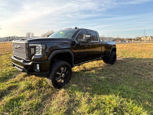 Used 2021 GMC Sierra 3500 Denali w/ Denali Ultimate Package image 7
