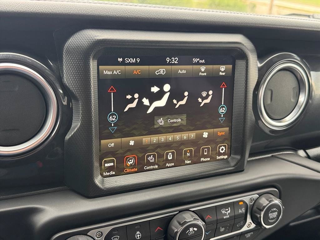 Used 2023 Jeep Wrangler Unlimited Sahara AWD/4WD image 24