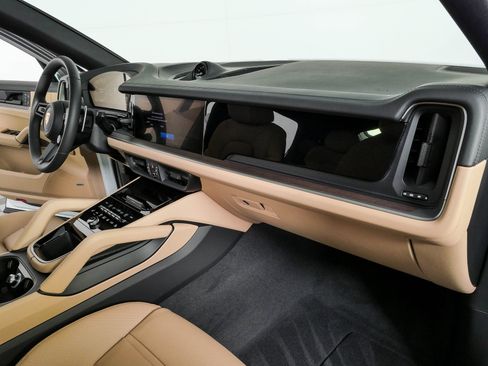 New 2026 Porsche Cayenne S AWD/4WD image 26