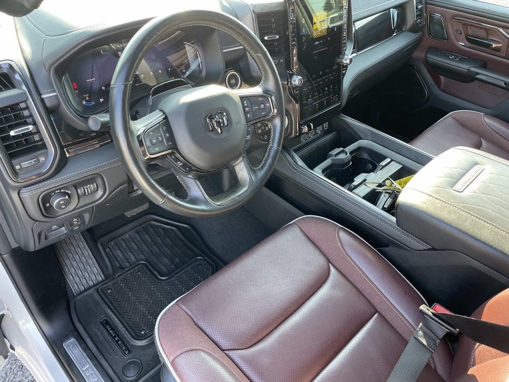 Used 2025 RAM 1500 Limited AWD/4WD image 43