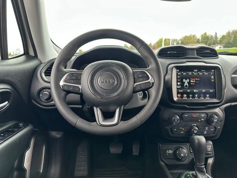 Certified 2023 Jeep Renegade Latitude AWD/4WD image 15