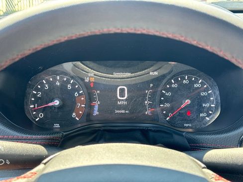 Used 2025 Jeep Compass Trailhawk AWD/4WD image 42
