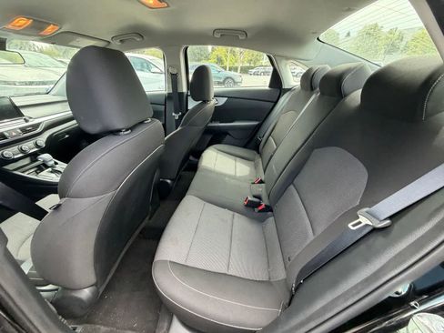 Used 2024 Kia Forte LXS FWD image 3
