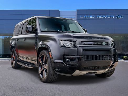 Used 2023 Land Rover Defender 130 X-Dynamic SE AWD/4WD image 3