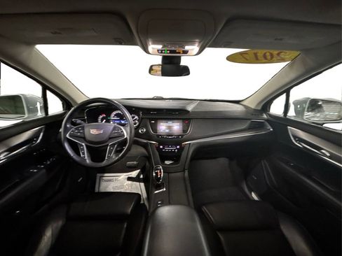 Used 2017 Cadillac XT5 Luxury w/ Driver Awareness Package image 28