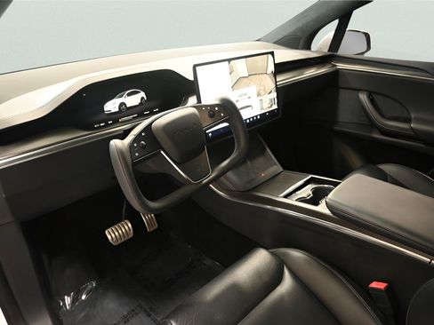 Used 2022 Tesla Model X Plaid AWD/4WD image 12