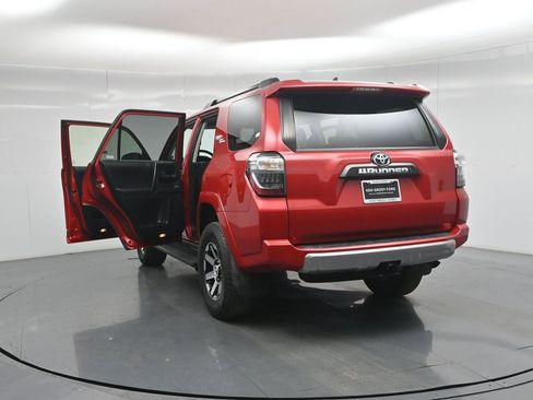 Used 2024 Toyota 4Runner TRD Off-Road image 31