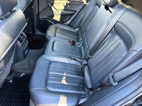 Used 2018 Audi Q5 2.0T Premium Plus w/ Premium Plus Package image 12
