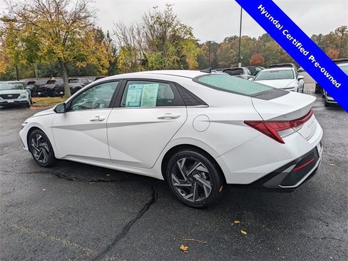 Certified 2025 Hyundai Elantra SEL image 6