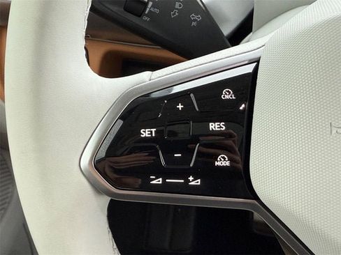 New 2025 Volkswagen ID. Buzz Pro S Plus image 11