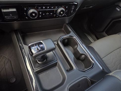 Used 2023 Chevrolet Silverado 1500 ZR2 w/ Technology Package image 13