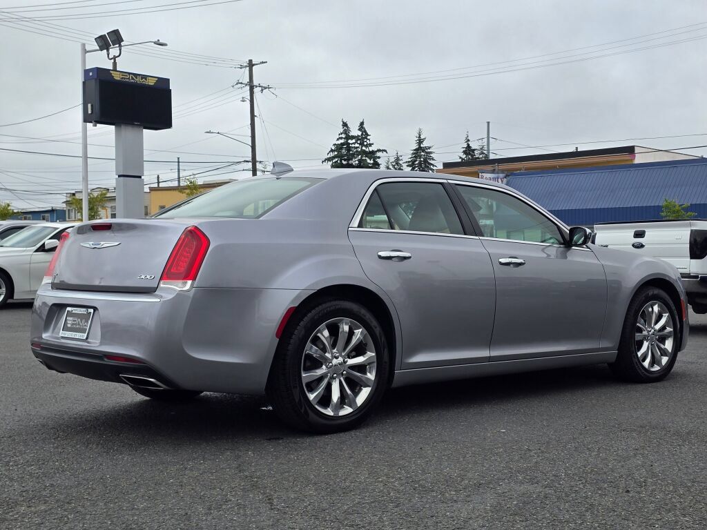 Used 2018 Chrysler 300 Limited AWD/4WD image 6