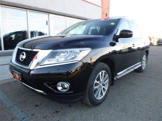 Used 2014 Nissan Pathfinder SL w/ SL Premium Package video 1