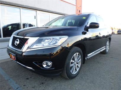 Used 2014 Nissan Pathfinder SL w/ SL Premium Package