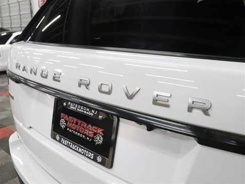Used 2018 Land Rover Range Rover Supercharged AWD/4WD image 10