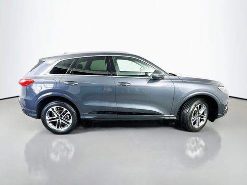 Used 2025 Audi Q5 Premium Plus w/ Premium Plus AWD/4WD image 8
