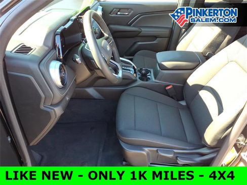 Used 2024 Chevrolet Colorado LT w/ LT Convenience Package image 12