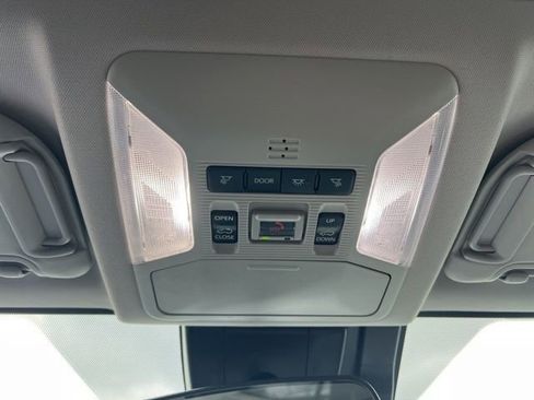 Used 2023 Toyota RAV4 XLE Premium image 23