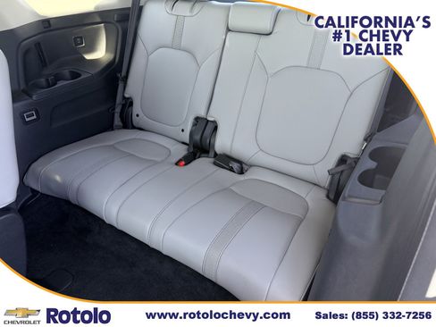 Used 2025 Honda Pilot Touring image 14