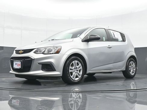 Used 2019 Chevrolet Sonic LT image 17