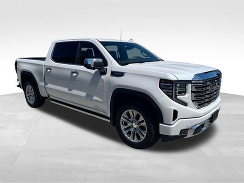 Used 2023 GMC Sierra 1500 Denali AWD/4WD image 3