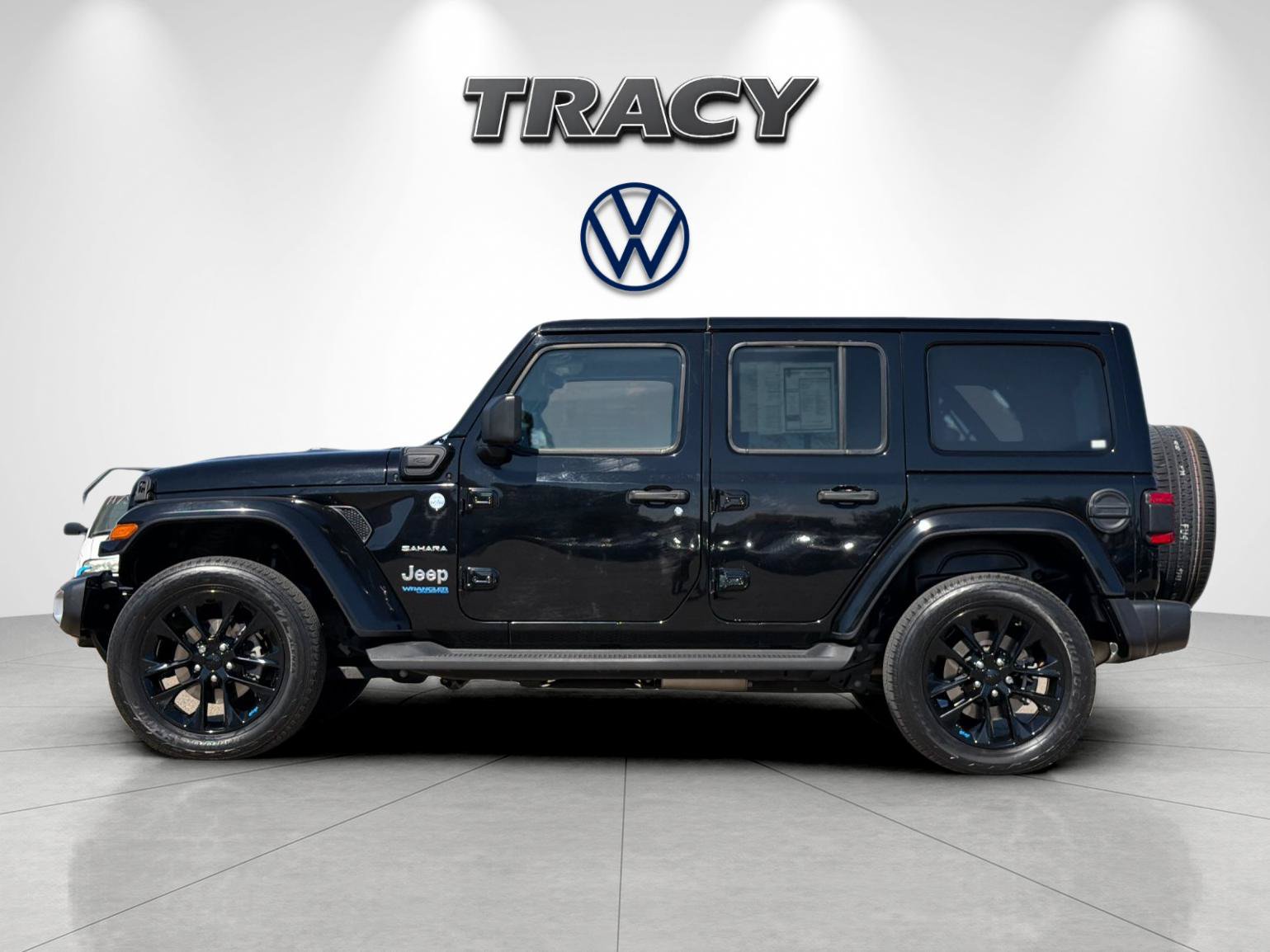 Used 2022 Jeep Wrangler Unlimited Sahara AWD/4WD image 7