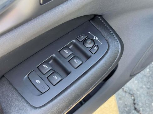 Certified 2023 Volvo S60 B5 Plus w/ Climate Package image 14