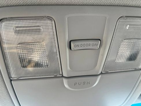 Used 2014 Hyundai Elantra SE w/ Option Group 02 FWD image 22
