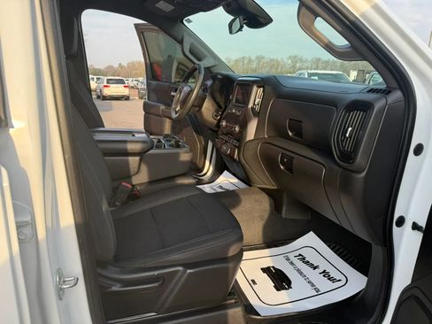 Used 2022 Chevrolet Silverado 1500 Custom Trail Boss AWD/4WD image 15