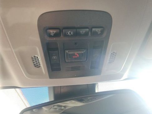 Used 2020 Toyota Camry XSE image 40