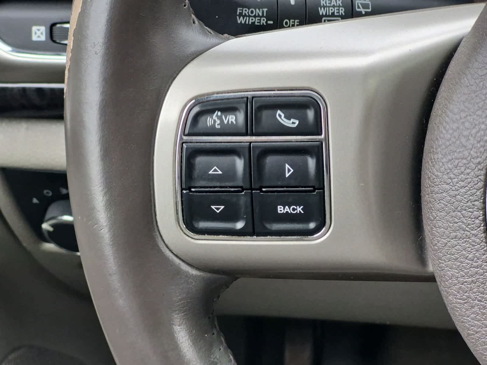 Used 2011 Jeep Grand Cherokee Laredo AWD/4WD image 25