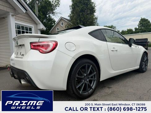 Used 2014 Scion FR-S RWD image 7