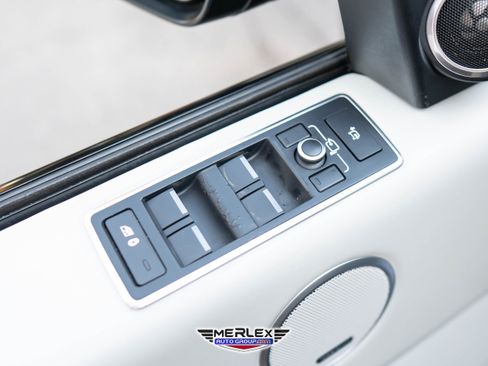Used 2017 Land Rover Range Rover Long Wheelbase Autobiography image 46