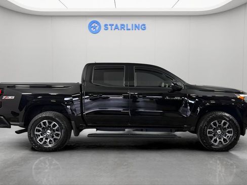 Used 2024 Chevrolet Colorado Z71 w/ Z71 Convenience Package 2 AWD/4WD image 12