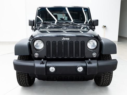 Used 2018 Jeep Wrangler Sport AWD/4WD image 19