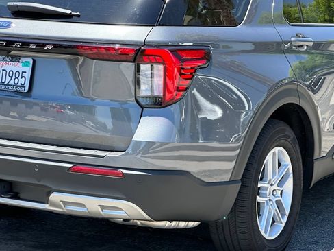Certified 2026 Ford Explorer Active w/ Active Comfort Package RWD image 8