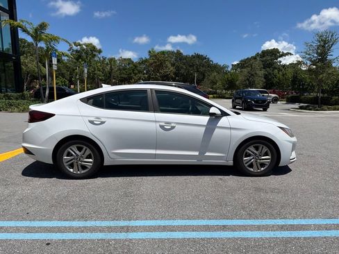 Used 2019 Hyundai Elantra SEL FWD image 5