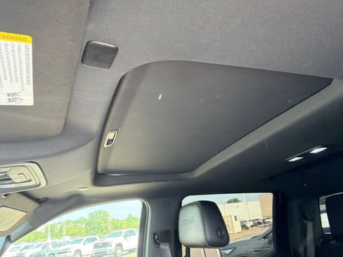 Used 2019 Chevrolet Silverado 1500 High Country AWD/4WD image 12