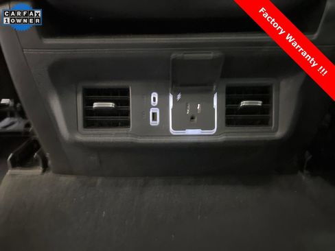 Used 2025 Chevrolet Silverado 2500 LT w/ Convenience Package image 30