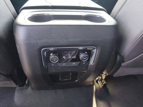 Certified 2025 Chevrolet Tahoe Premier AWD/4WD image 32