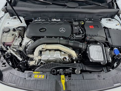 New 2026 Mercedes-Benz GLB 250 image 10