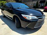Used 2016 Toyota Camry SE image 3