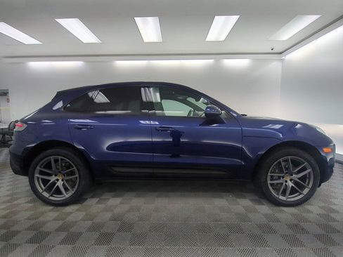 Certified 2022 Porsche Macan AWD/4WD image 8