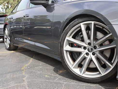 Used 2021 Audi S6 Premium Plus w/ S6 Executive Package AWD/4WD image 5