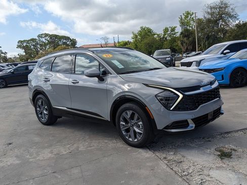 Certified 2025 Kia Sportage SX image 2