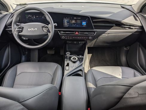 Certified 2023 Kia Niro Wind w/ Wind Preserve Package FWD image 24